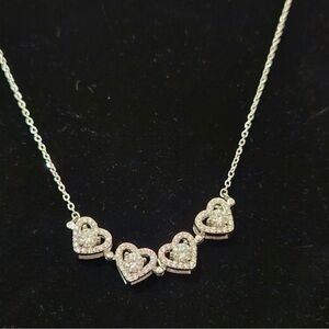 2/$40🔥NWOT. Gold tone Heart Four-Leaf Clover Pendant Necklace with Clear Stones